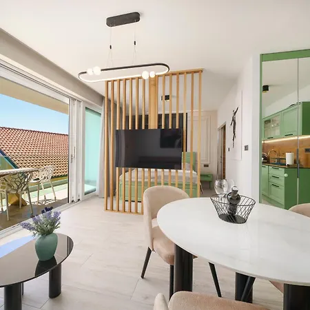 Luxury Maja Vodice * سريما